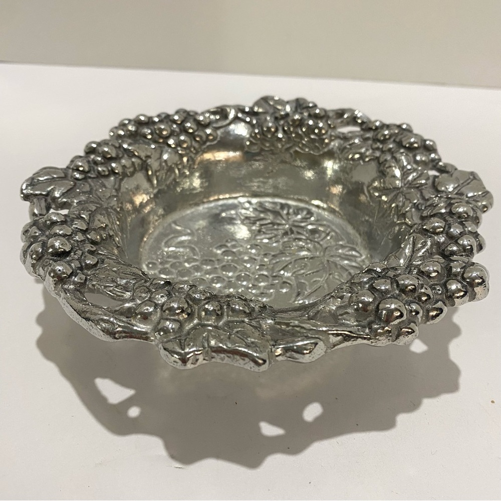 Vintage Arthur Court Designs 1995 Cast Aluminum Wine Coaster Vine Ornate Grapes